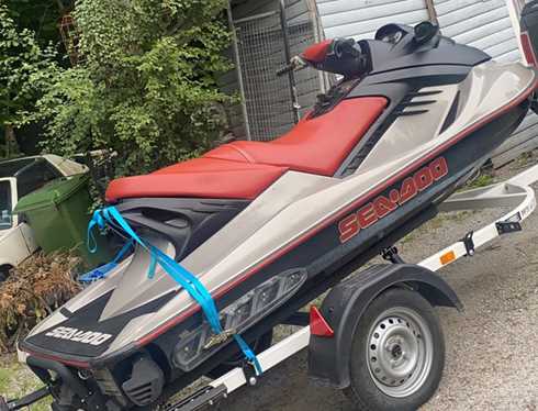 2 Stycken Sea Doo RXT 215 stulna på trailer i Sorunda strax söder om Stockholm 